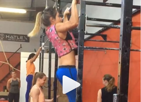Célia Gabbiani en mode heavy training à CrossFit ®* Fréjus
