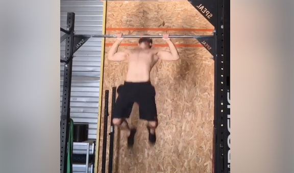 Robin Favretto : 21-15-9 Butterfly Pull-Up – Chest To Bar Pull-Up – Bar Muscle-Up… Unbroken !
