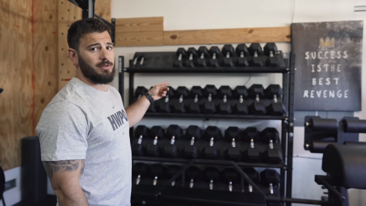 Découvrez le (monstrueux) home gym de Mat Fraser !