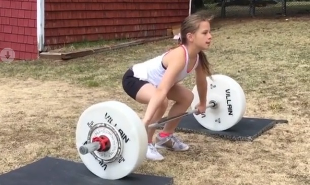 Muscle snatch à 35 kg (PR) pour Emily Ibanez – 10 ans